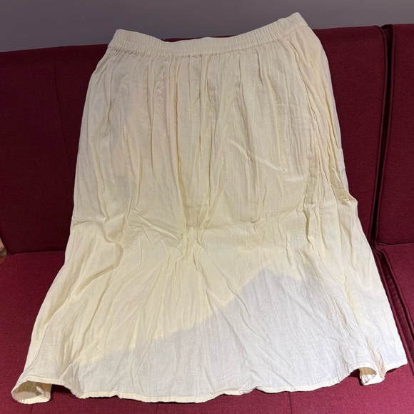 Pact Women’s Coastal Double Gauze Wrap Butter color Skirt Size L. Like new! - Picture 3 of 4